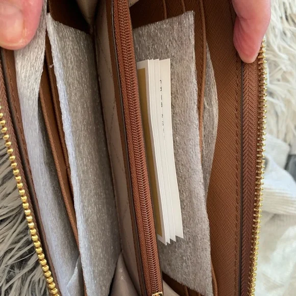 NWT Michael Kors Brown Wallet - Picture 4 of 6
